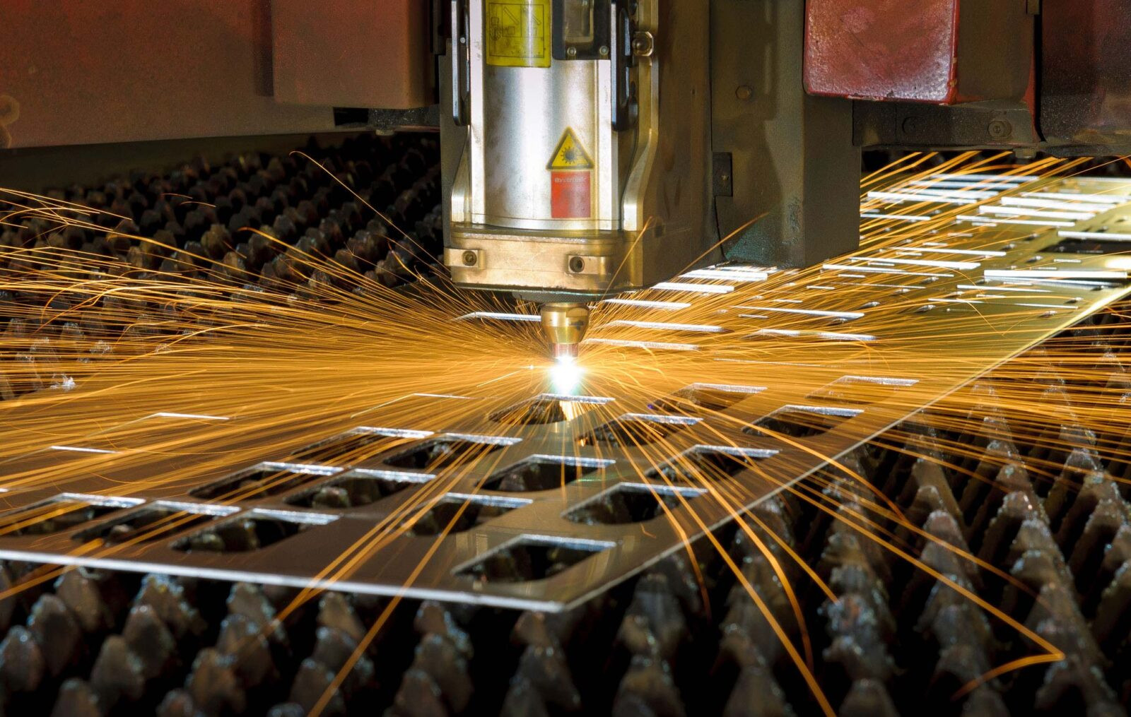 Modern Konut ve Ticari Yapılarda Metalin Yükselişi