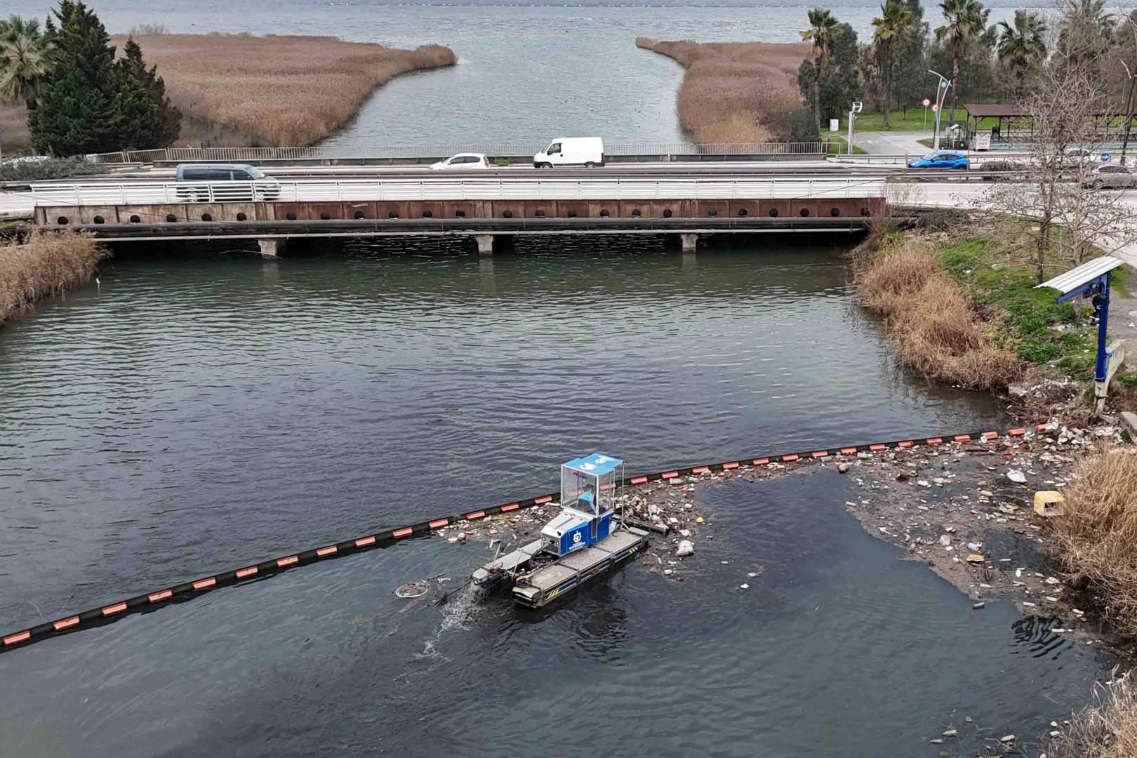 İzmit Körfezi dört koldan temizleniyor