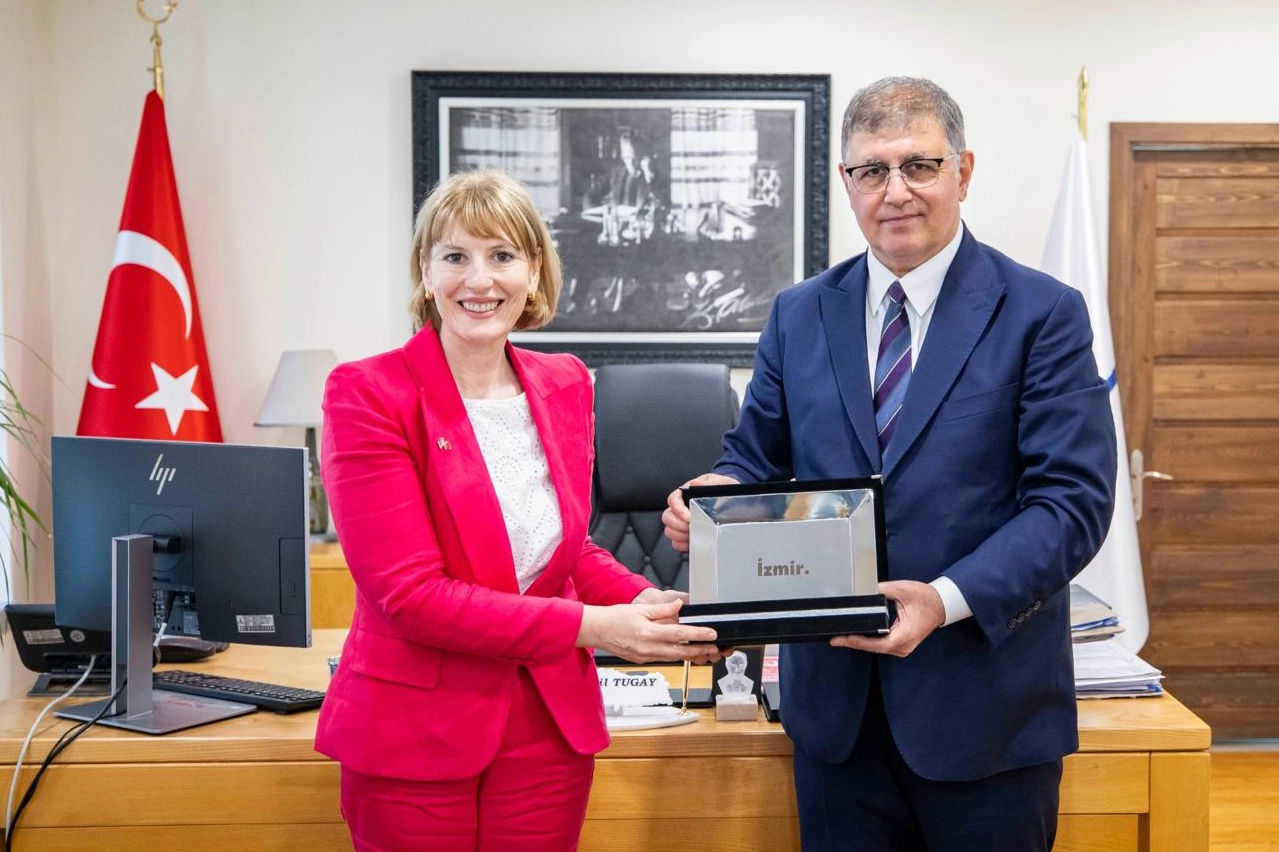 Birleşik Krallık Büyükelçisi’nden Başkan Tugay’a ziyaret