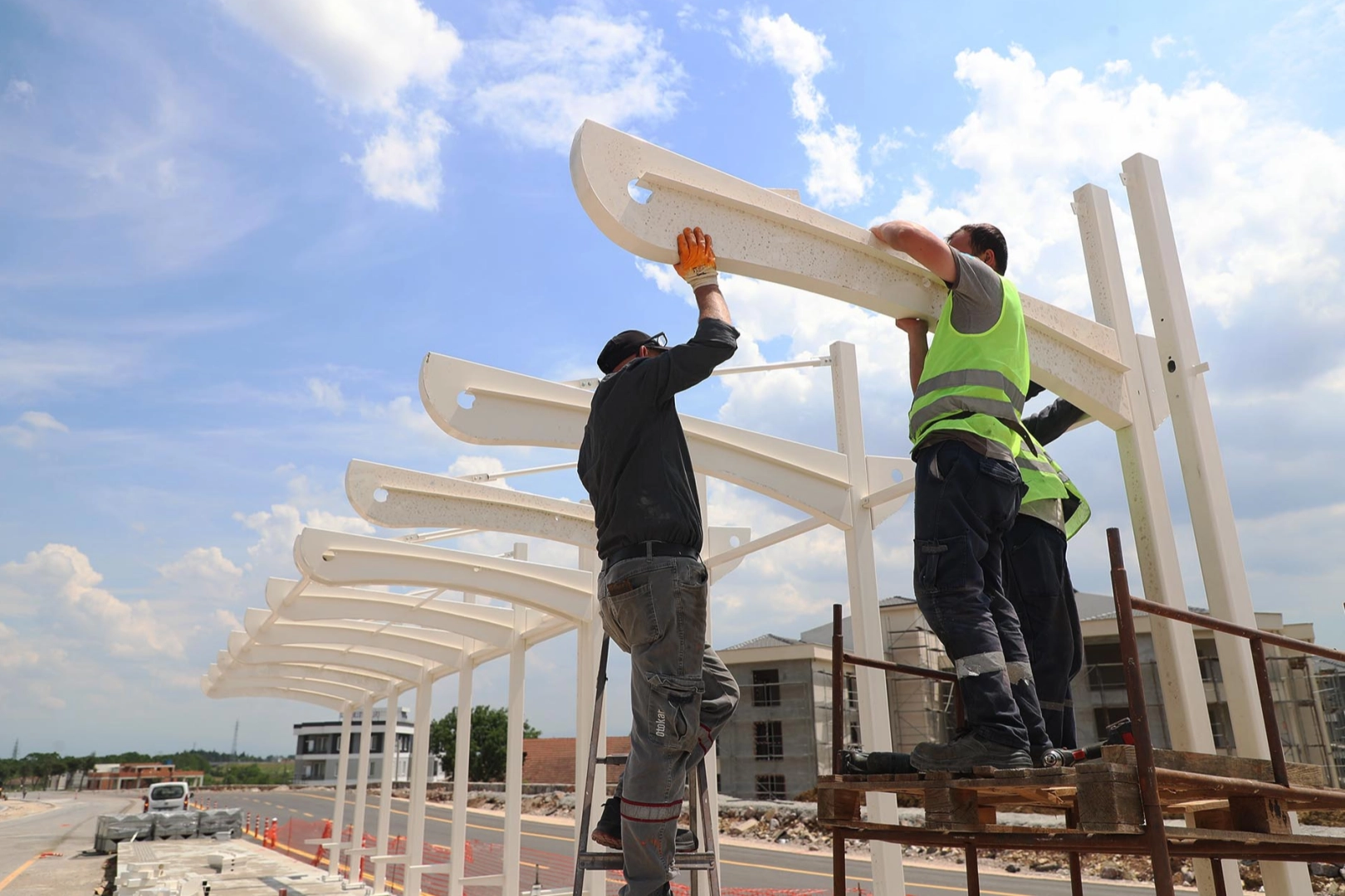Sakarya'da metrobüs için 10 noktada eş zamanlı çalışma