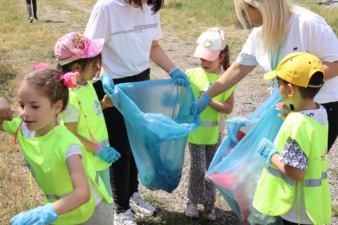 İzmit Belediyesinden Dünya Çevre Günü kapsamında anlamlı etkinlik