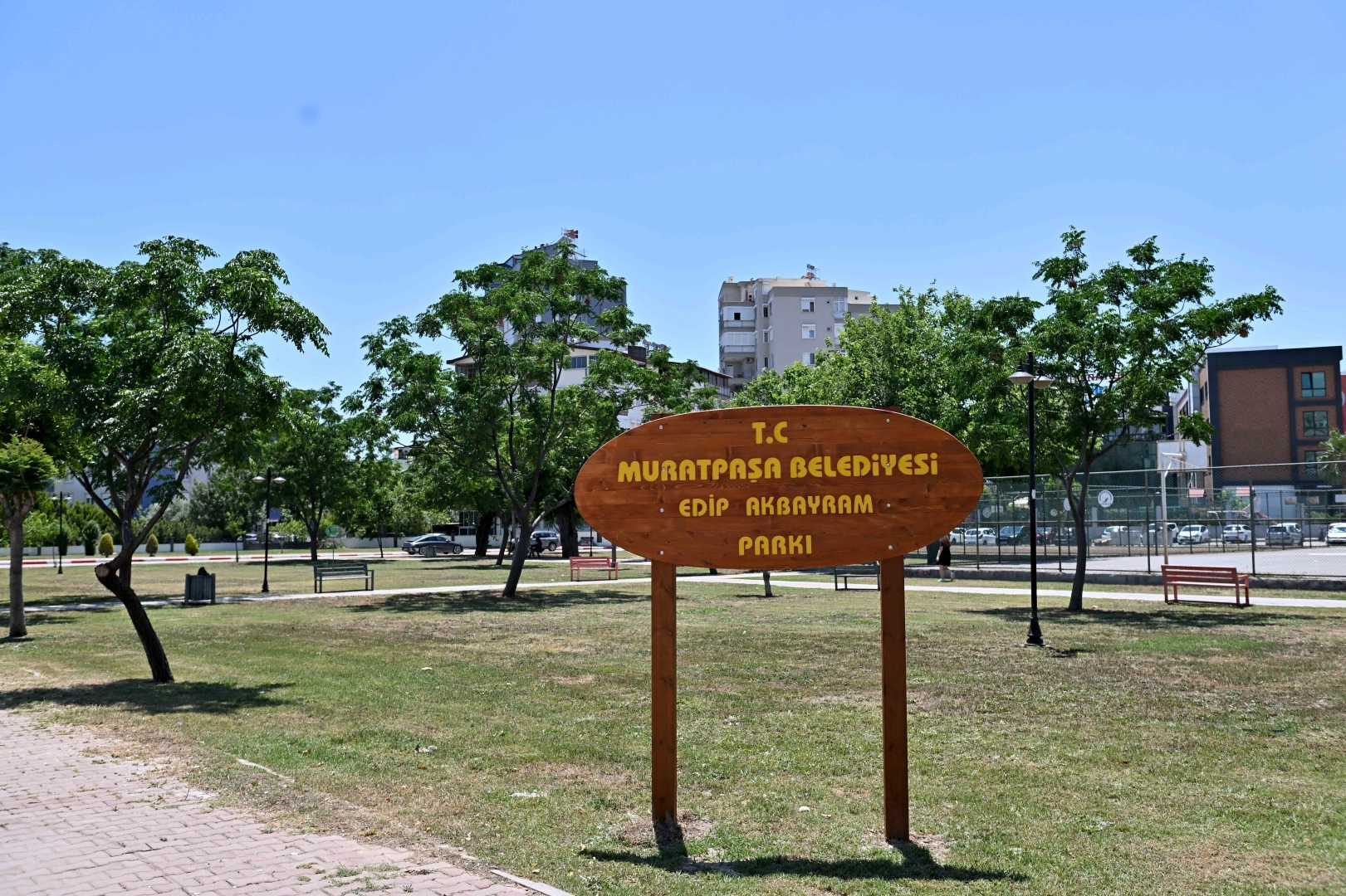 Akbayram ve Konak'ın isimlerine Muratpaşa vefası