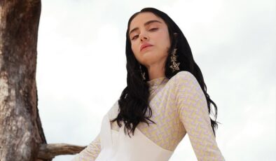 Özge Gürel’den ‘sihir’li sözcükler