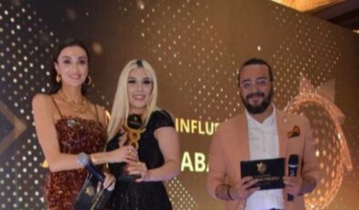 Zeynep Odabaşoğlu’na ‘Yılın Kadın Influencer’ ödülü