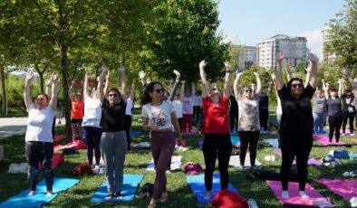 Beylikdüzü’nde ücretsiz yoga eğitimi