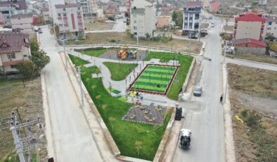 Çayırova’ya 10 yeni halı saha geliyor