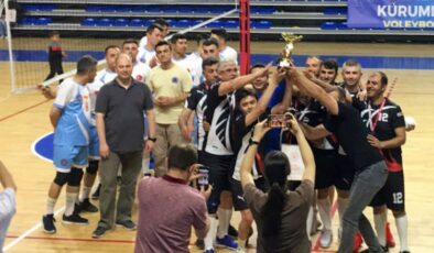 Kütahya’da kurumlararası Voleybol Turnuvası sonuçlandı