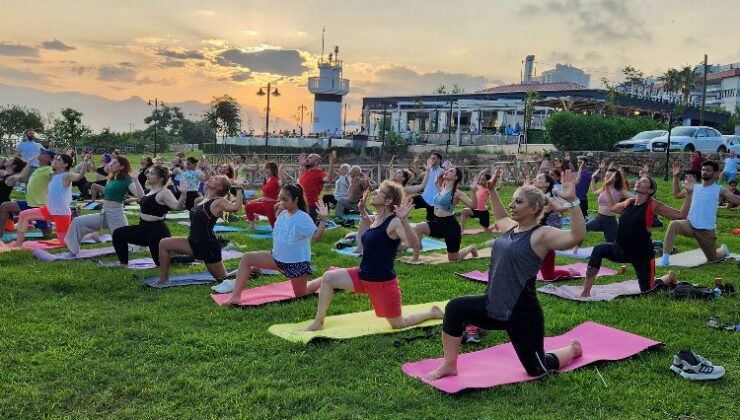 Muratpaşa’da Dünya Yoga Günü’ne özel seans