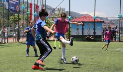 Rize’de mahalleler arası futbol turnuvası