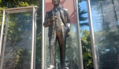 Gölcük’teki Atatürk Heykeli bakıma alınıyor