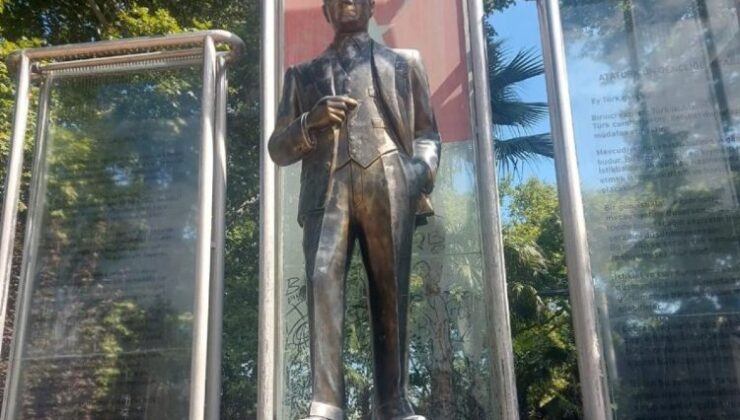 Gölcük’teki Atatürk Heykeli bakıma alınıyor