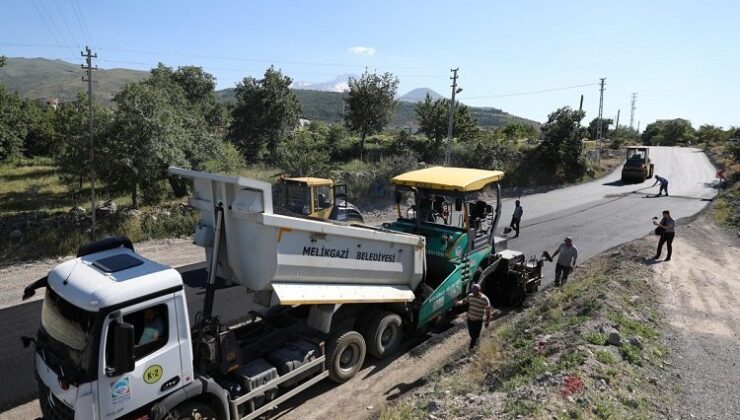 Kayseri Melikgazi’de asfalt çalışmaları hız kesmiyor