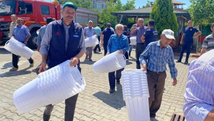 Manisa’dan üreticiye 100 bin sepet desteği