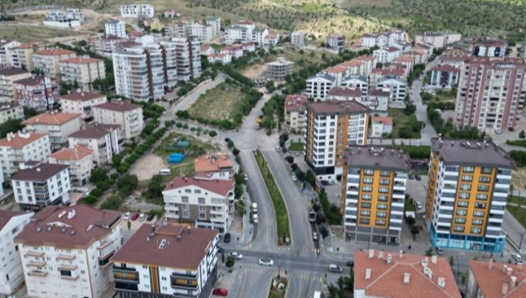Nevşehir Belediyesi yağmur suyu hattı yapıyor