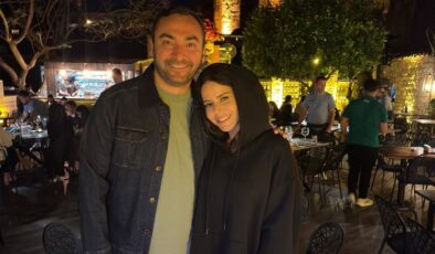 Simge Alaçatı’da ‘Aşkın Olayım’ dedi