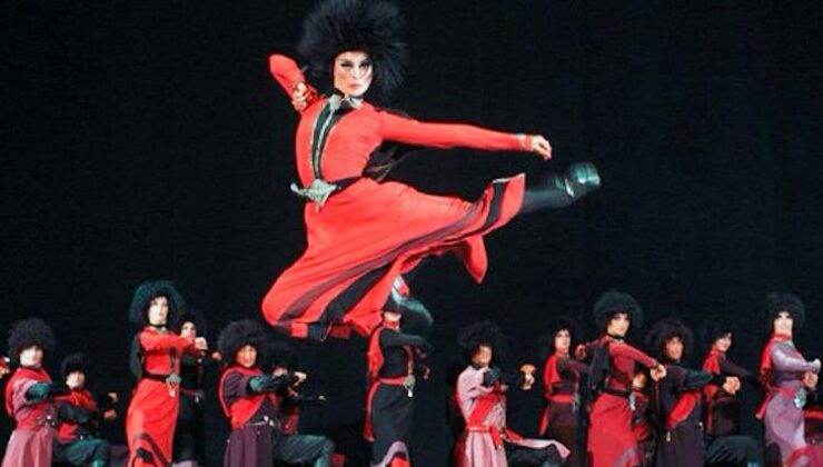 Ünlü dans topluluğu Sukhishvili Bursa Festivali’nde