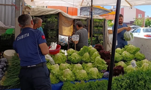 Sivas Zabıtası’ndan pazarlarda tartı denetimi